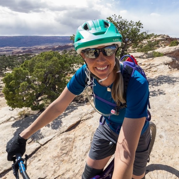 Meet your Posher, Keri - Picture 1 of 1